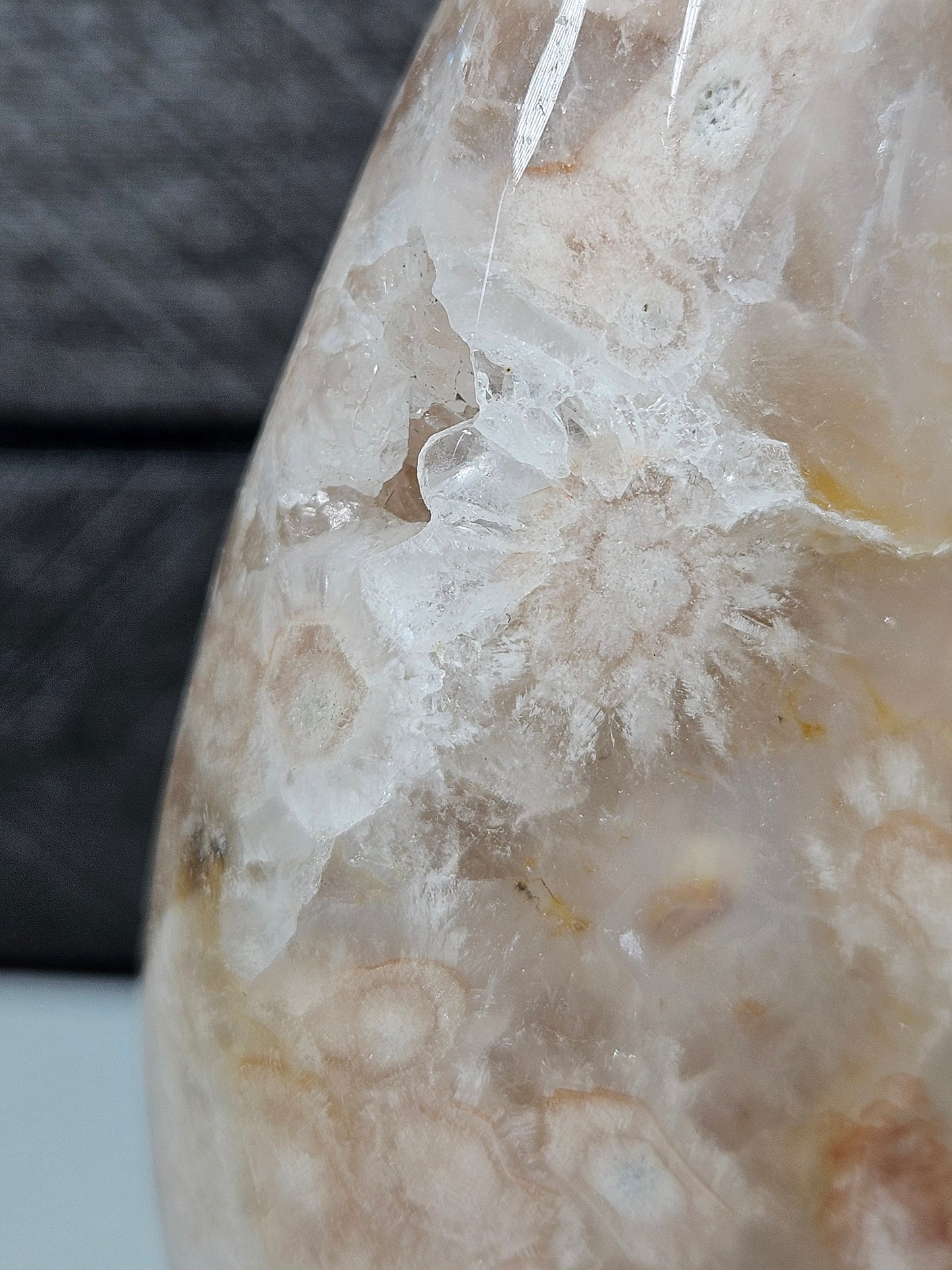 Bloemagaat/Roze amethist sculptuur 348 gram