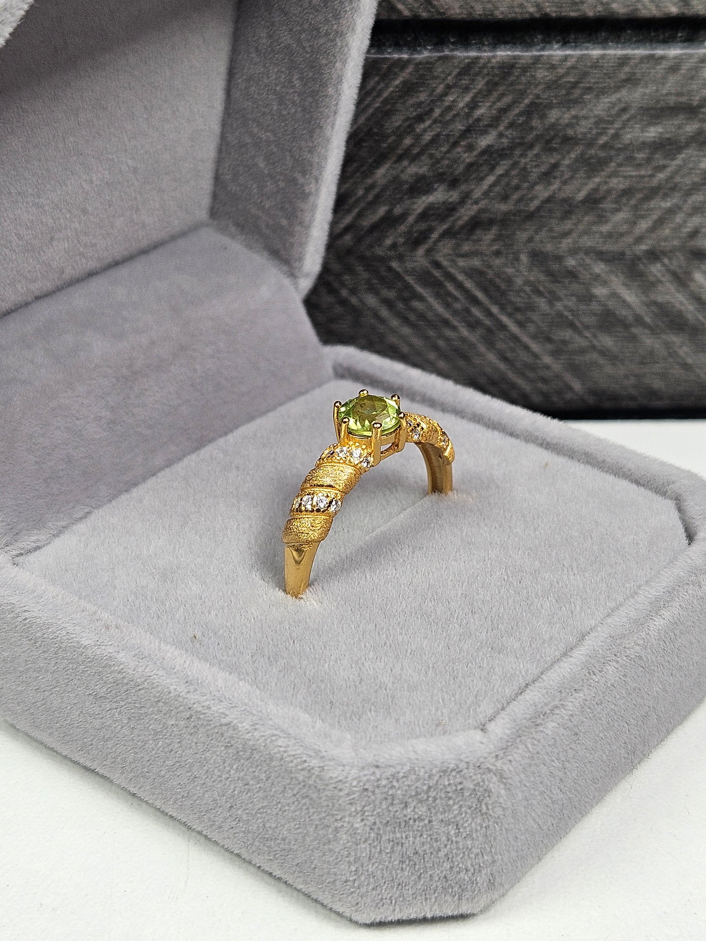 Peridoot s925(verguld) verstelbare ring nr27