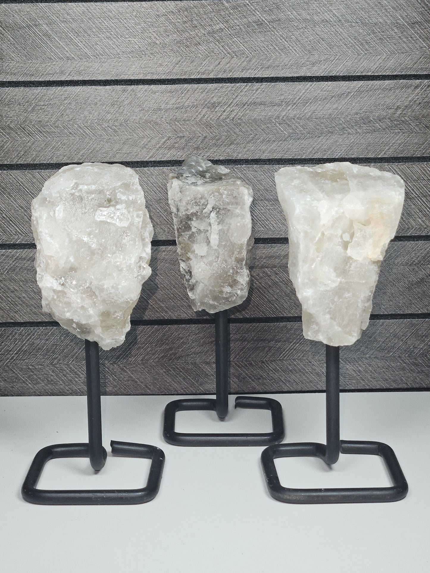 Ruwe Rookkwarts op standaard