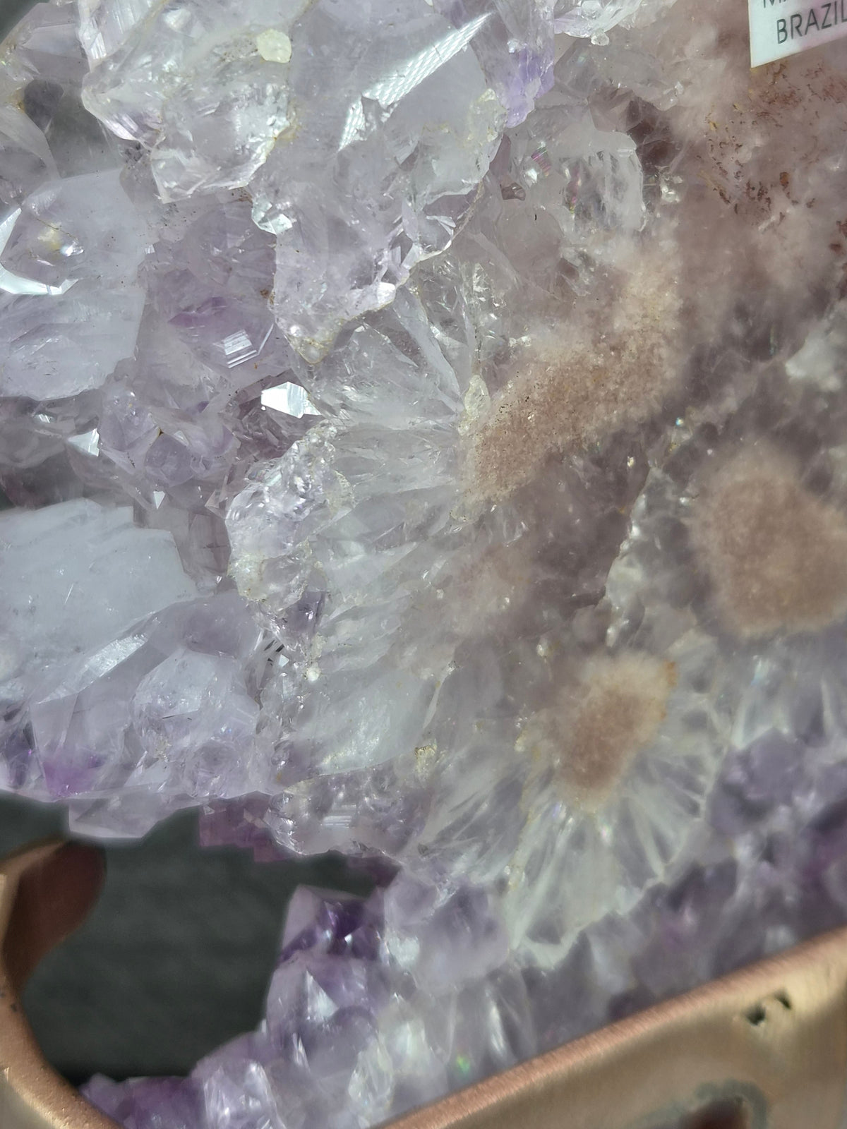 Roze Amethist op Standaard 710 gram