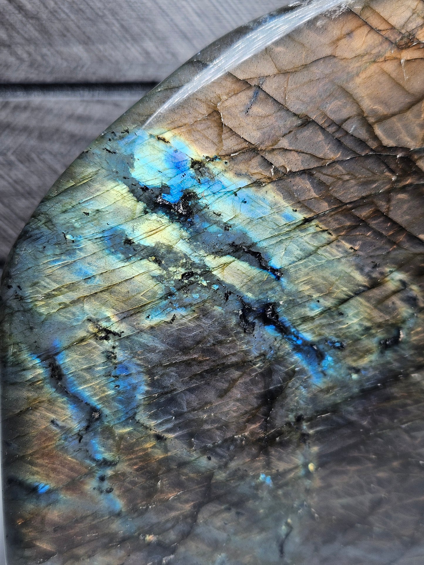 Labradoriet sculptuur 1452 gram