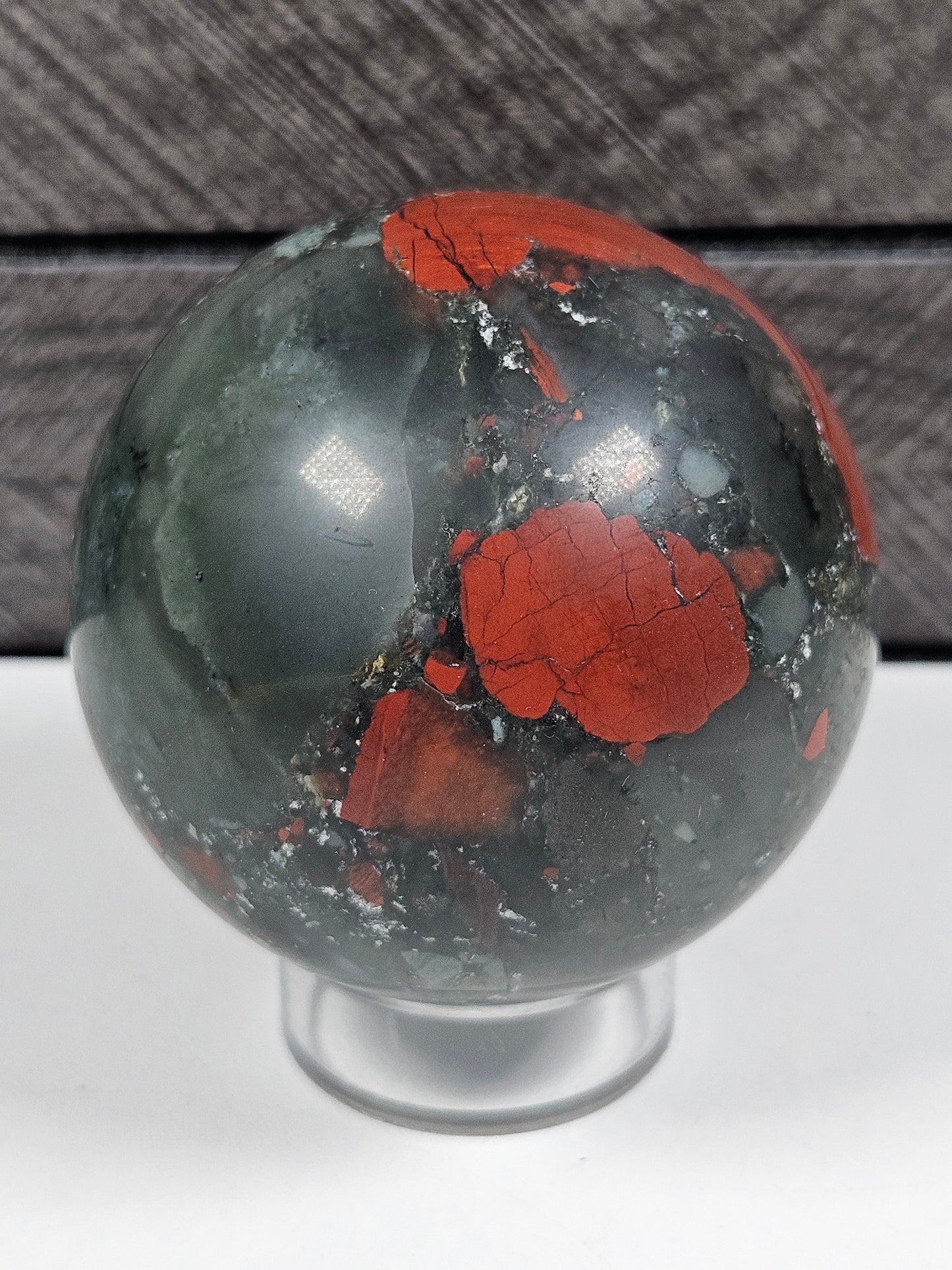 Afrikaanse bloedsteen bol 310 gram