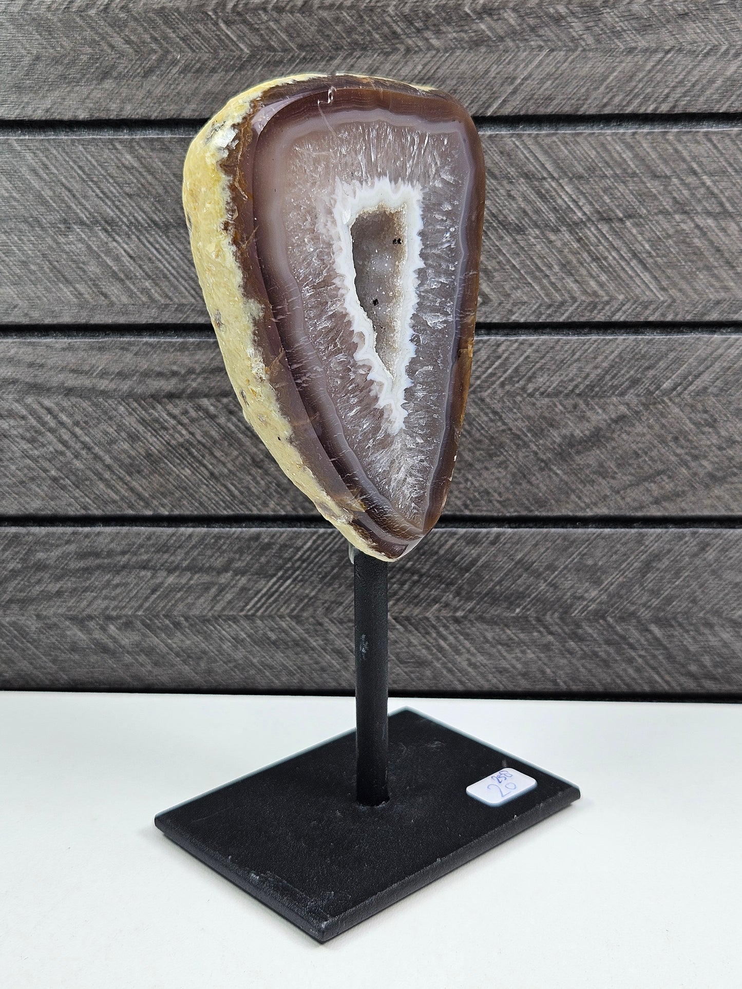 Agaat druzy op standaard 258 gram