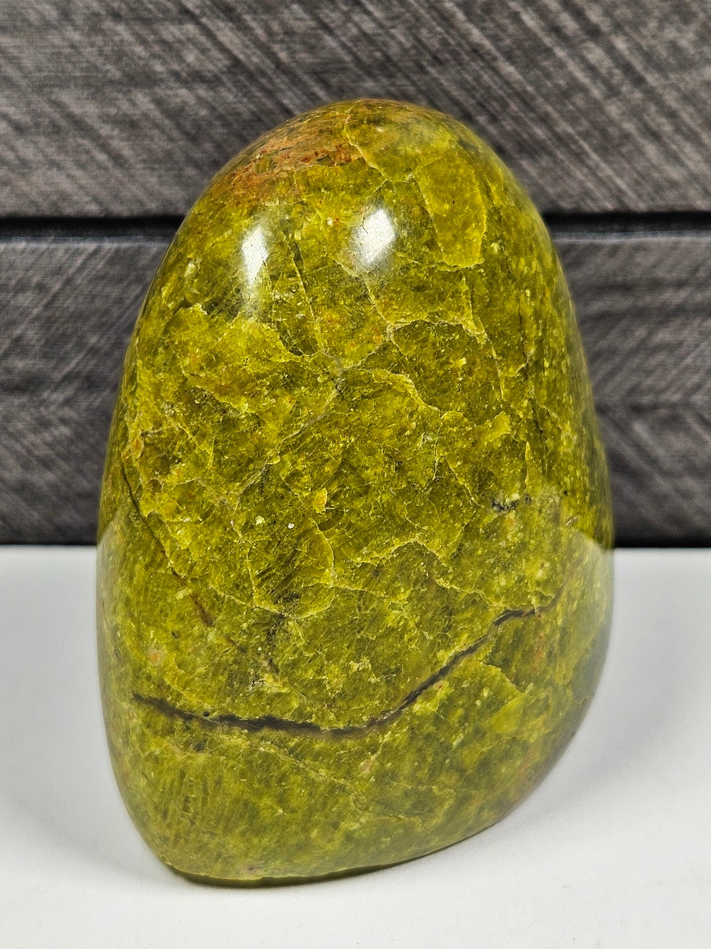 Groene opaal sculptuur 204 gram