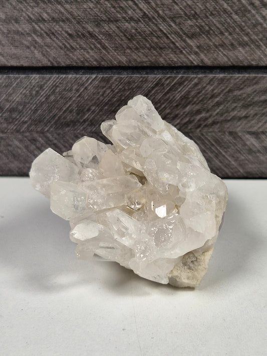 Bergkristal ruw cluster 136 gram