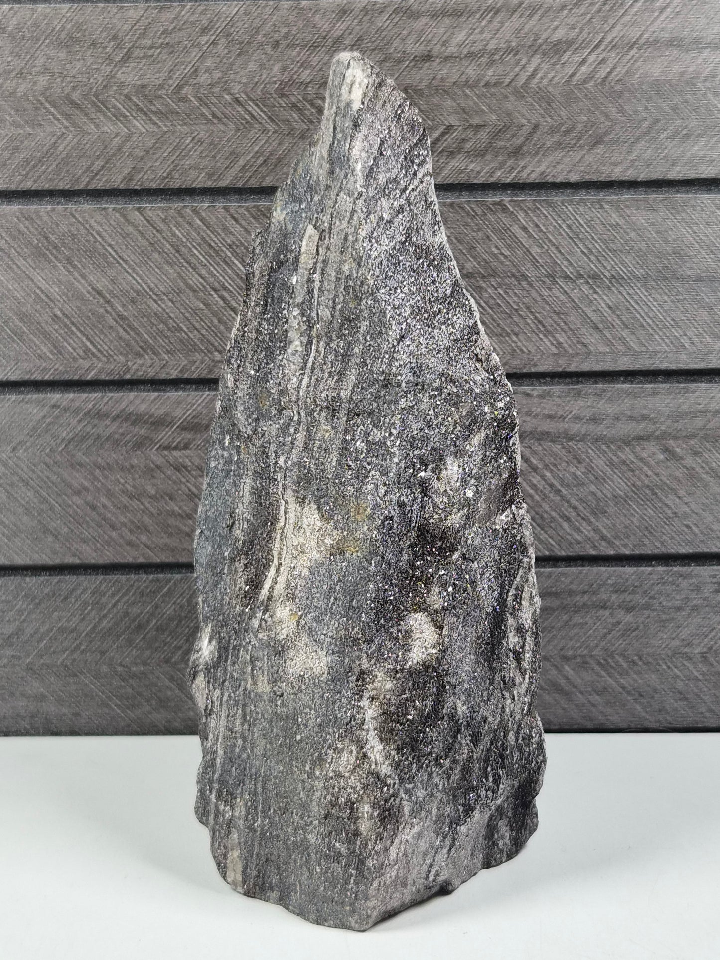 Zwarte Mica Ruw op Standvlak 1068 gram