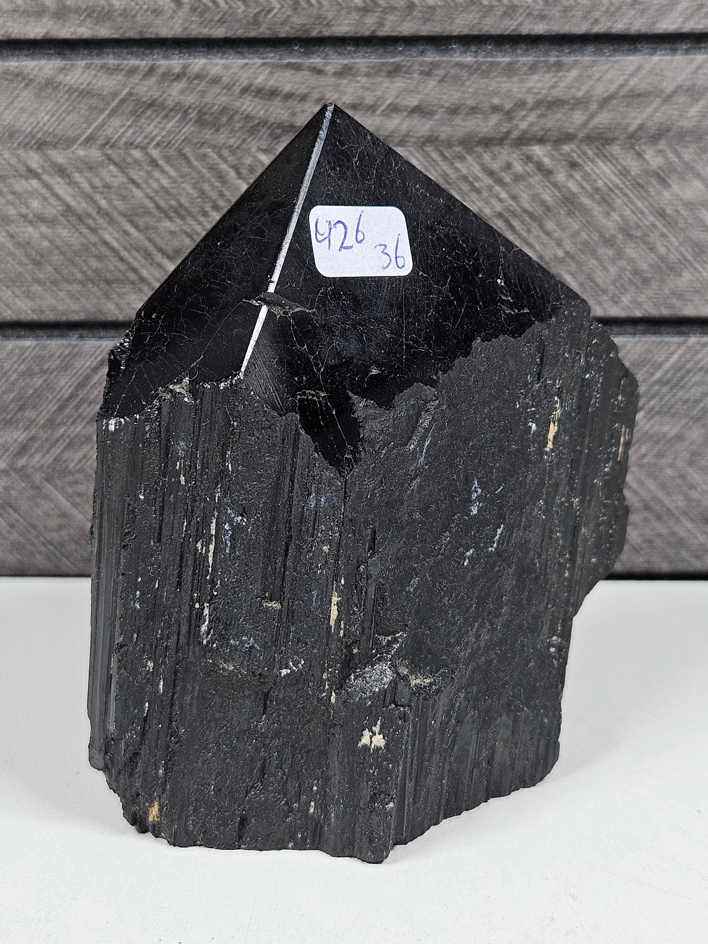 Zwarte toermalijn toren 426 gram