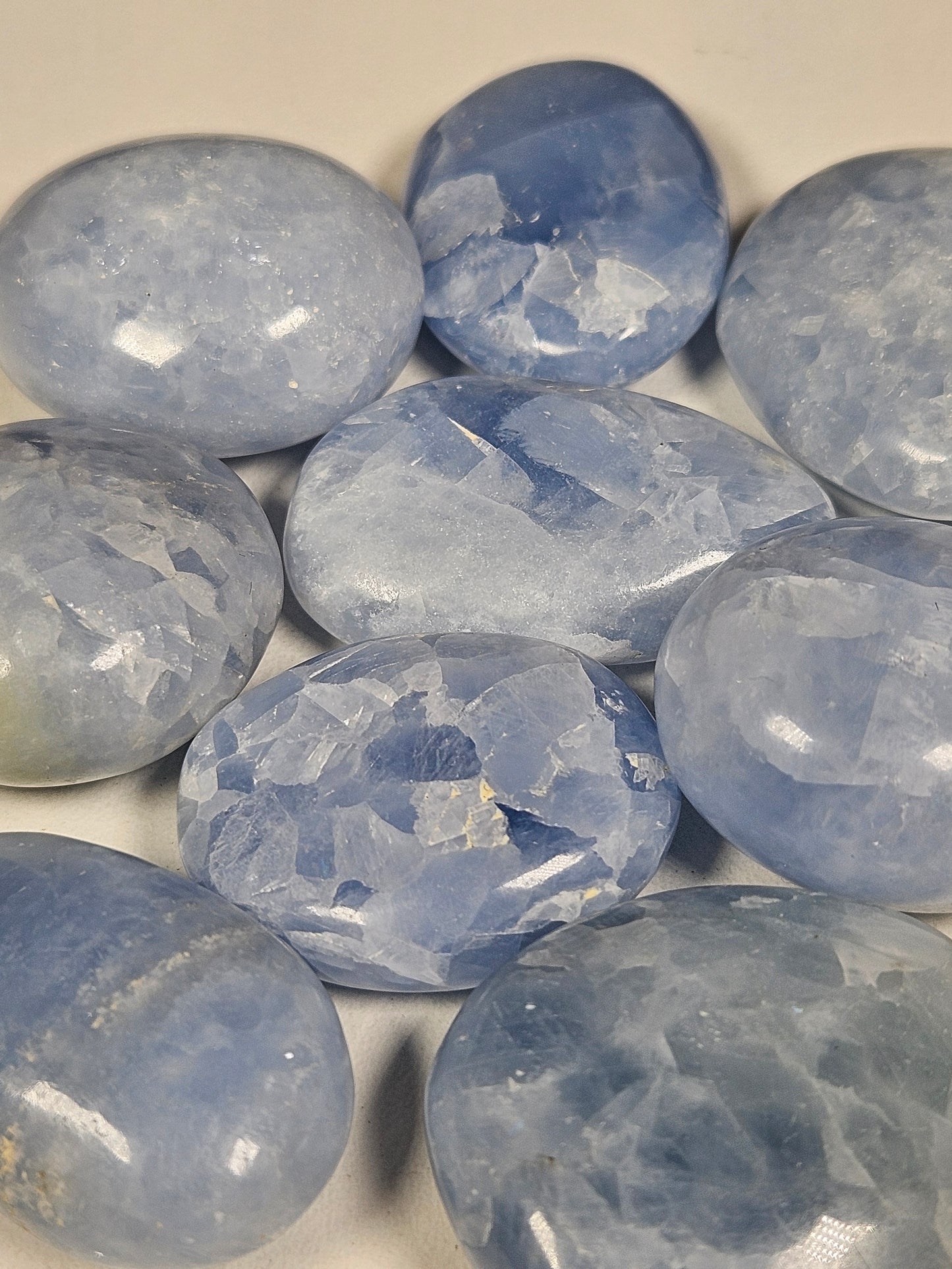 Blauwe calciet zaksteen