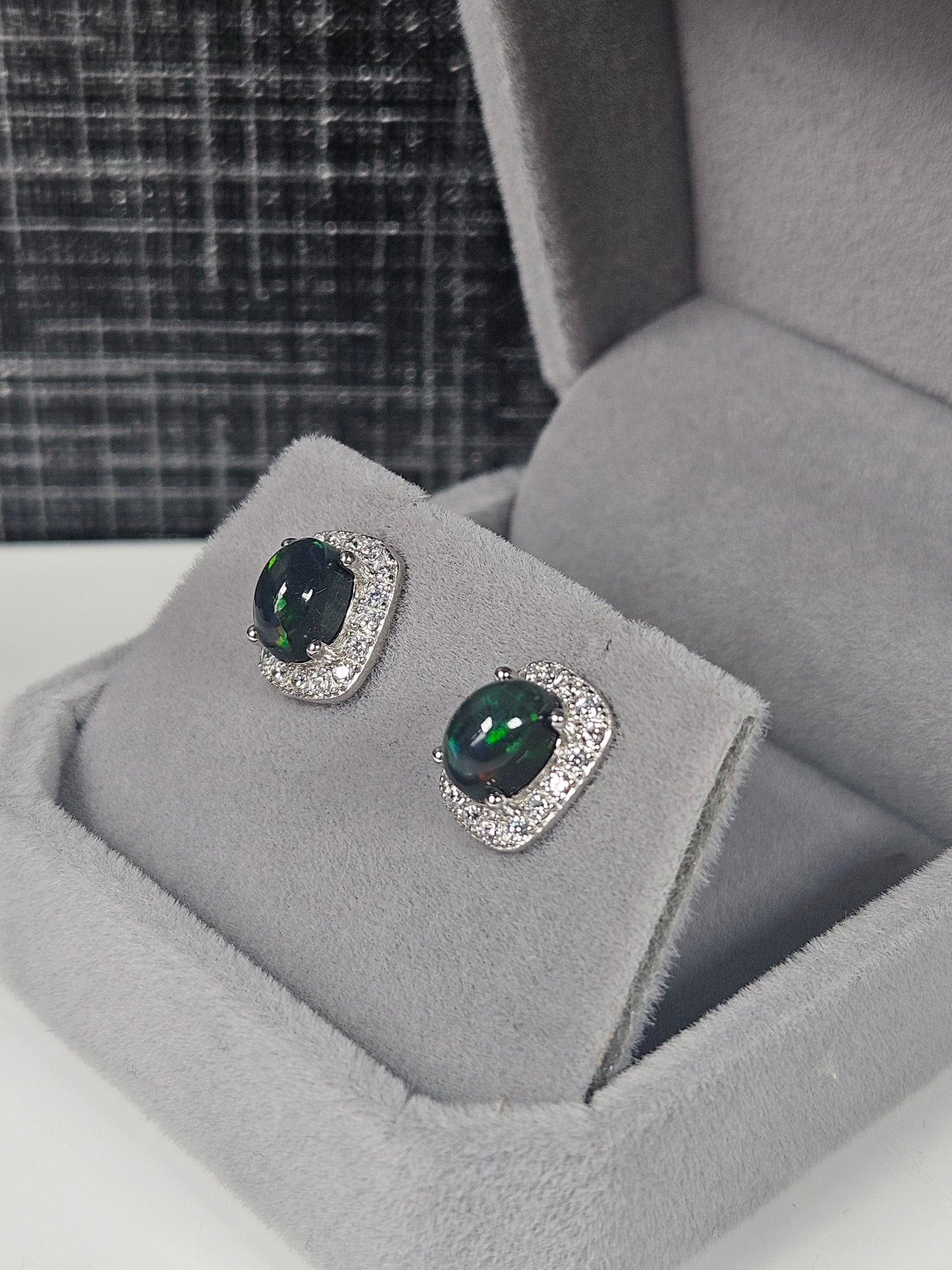 Zwarte opaal s925 (zilver) oorbellen nr35