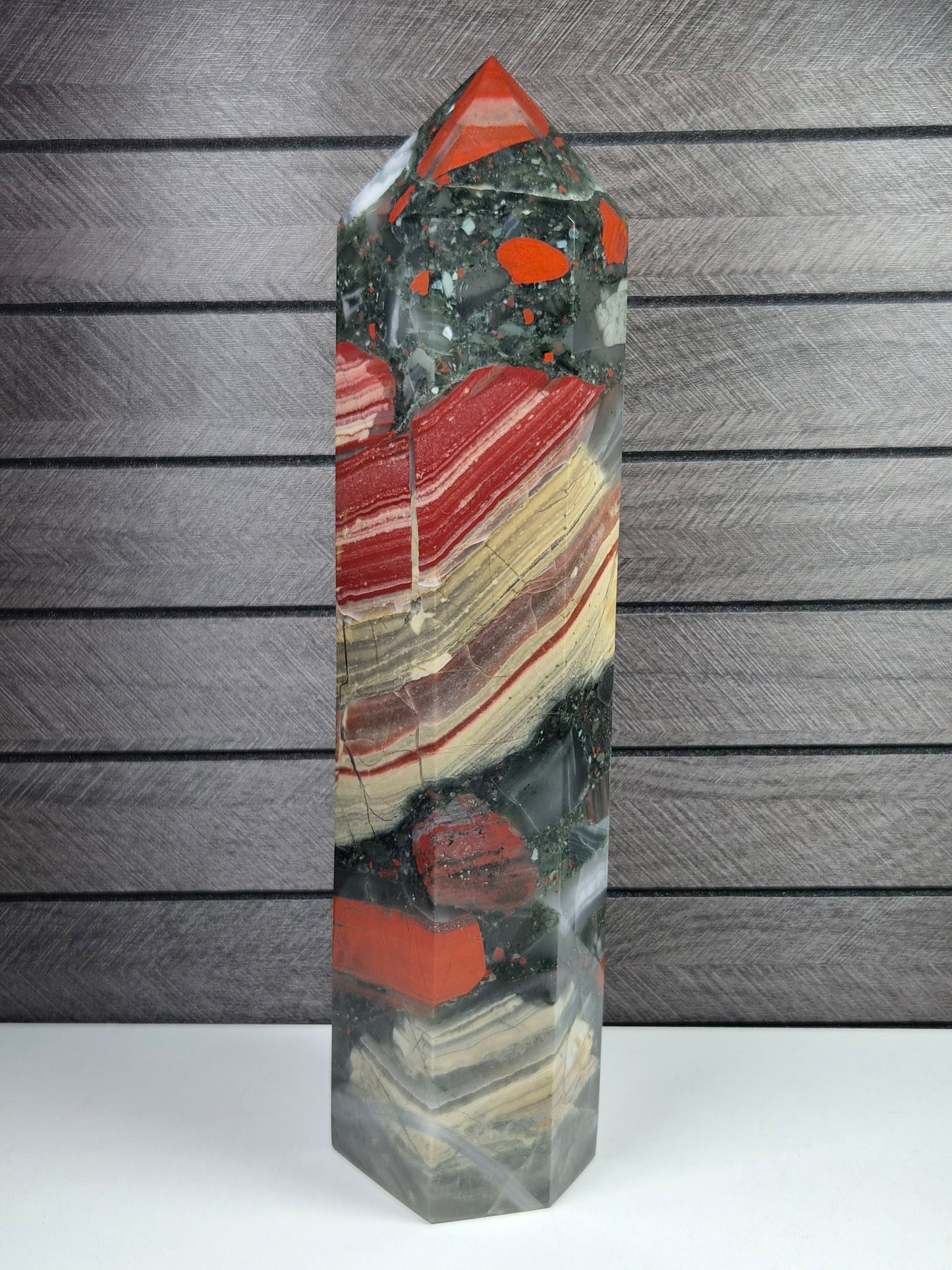 Afrikaanse bloedsteen toren 2124 gram