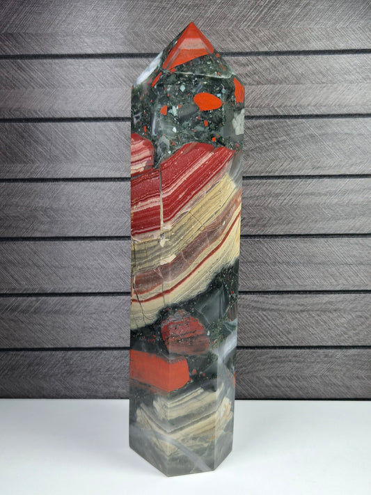 Afrikaanse bloedsteen toren 2124 gram