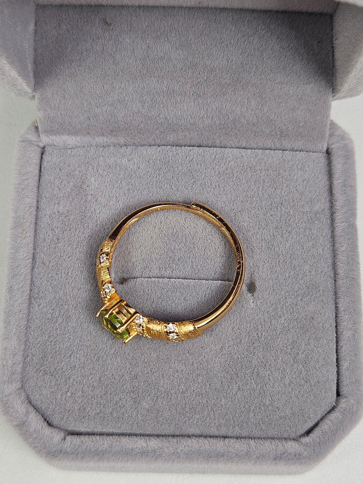 Peridoot s925(verguld) verstelbare ring nr27