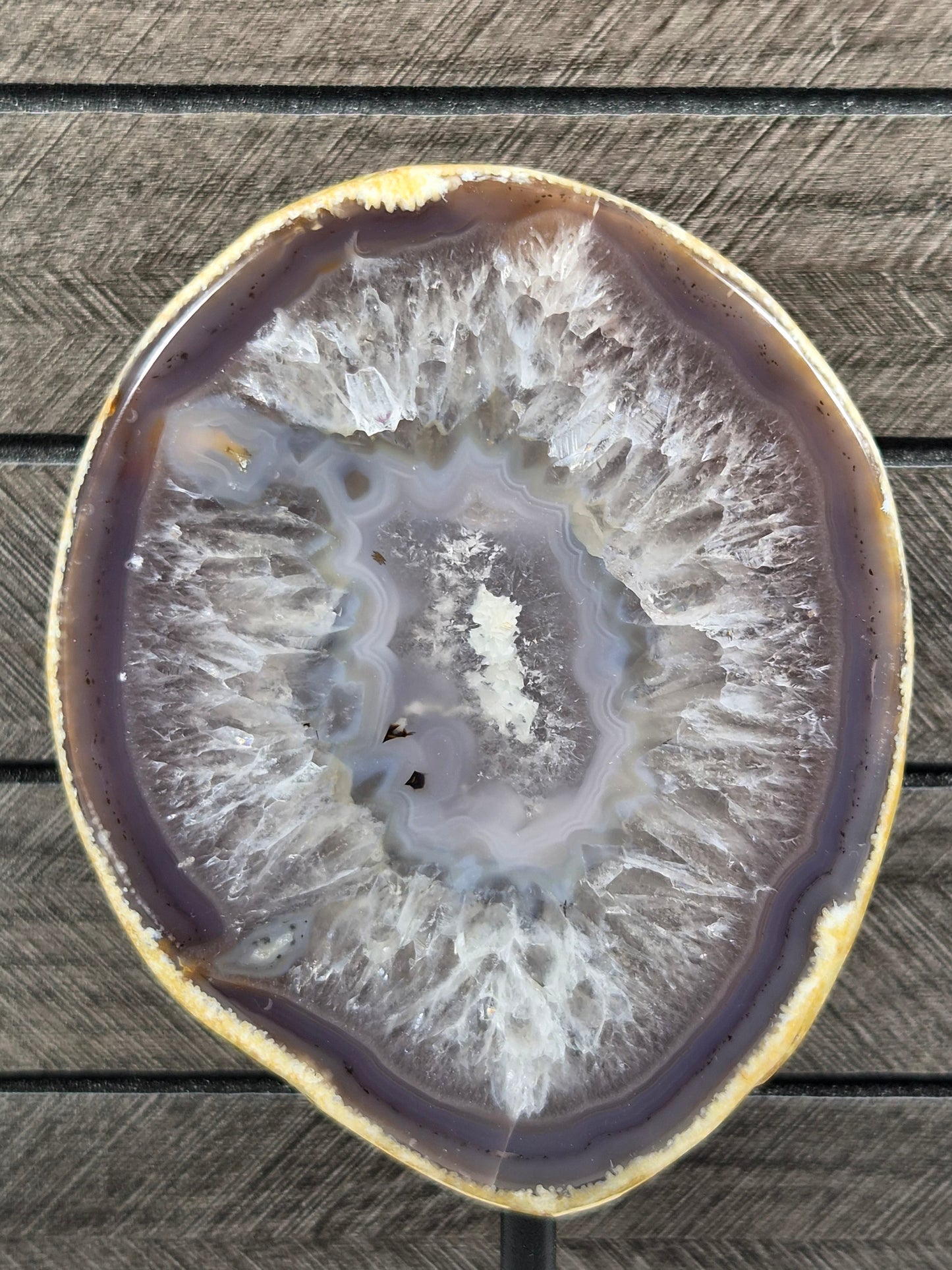 Agaat Geode op standaard 780 gram