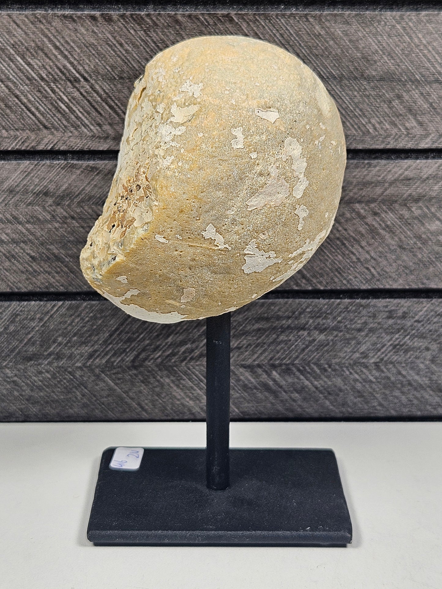 Agaat Geode op standaard 416 gram