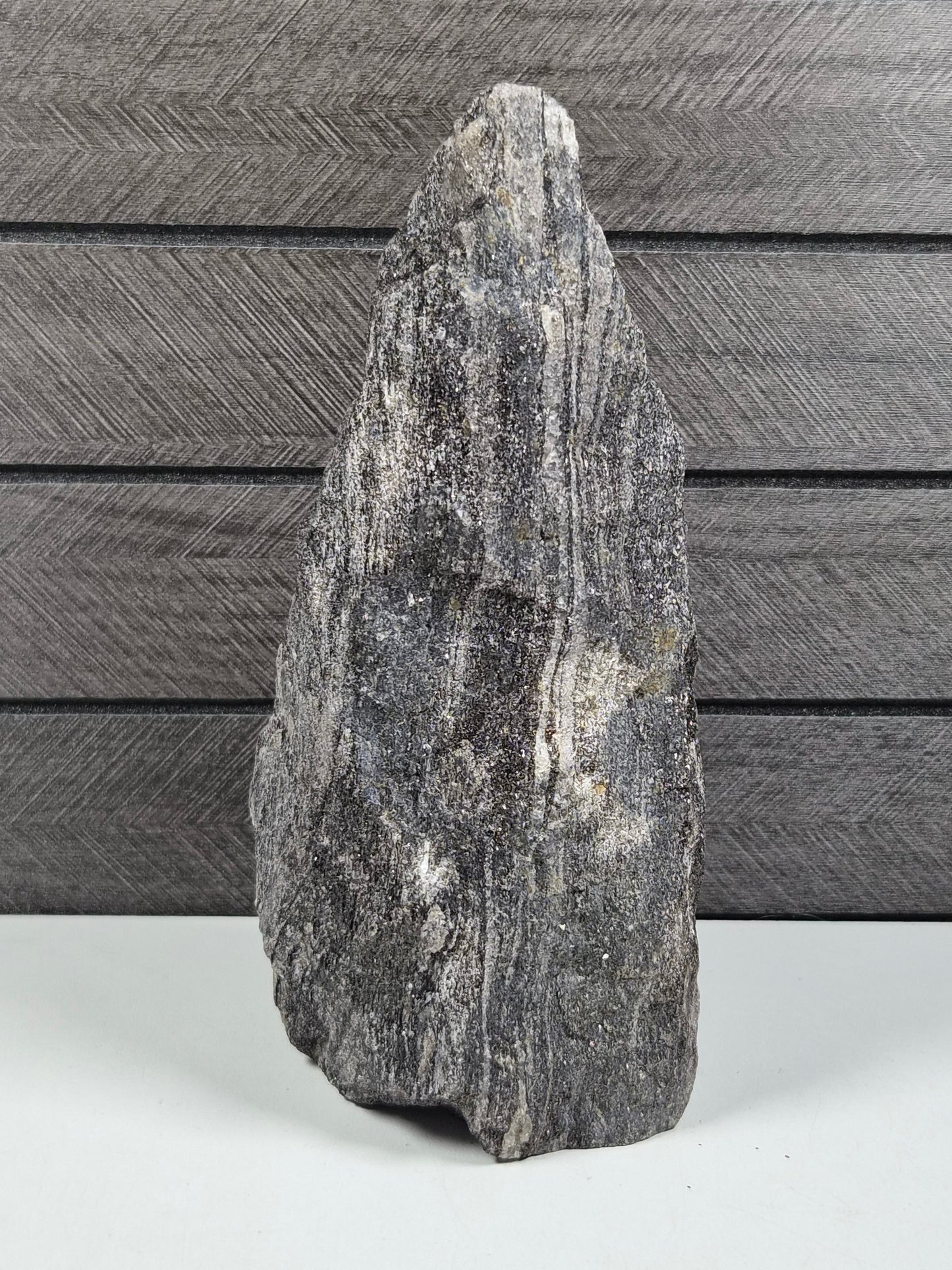 Zwarte Mica Ruw op Standvlak 1068 gram