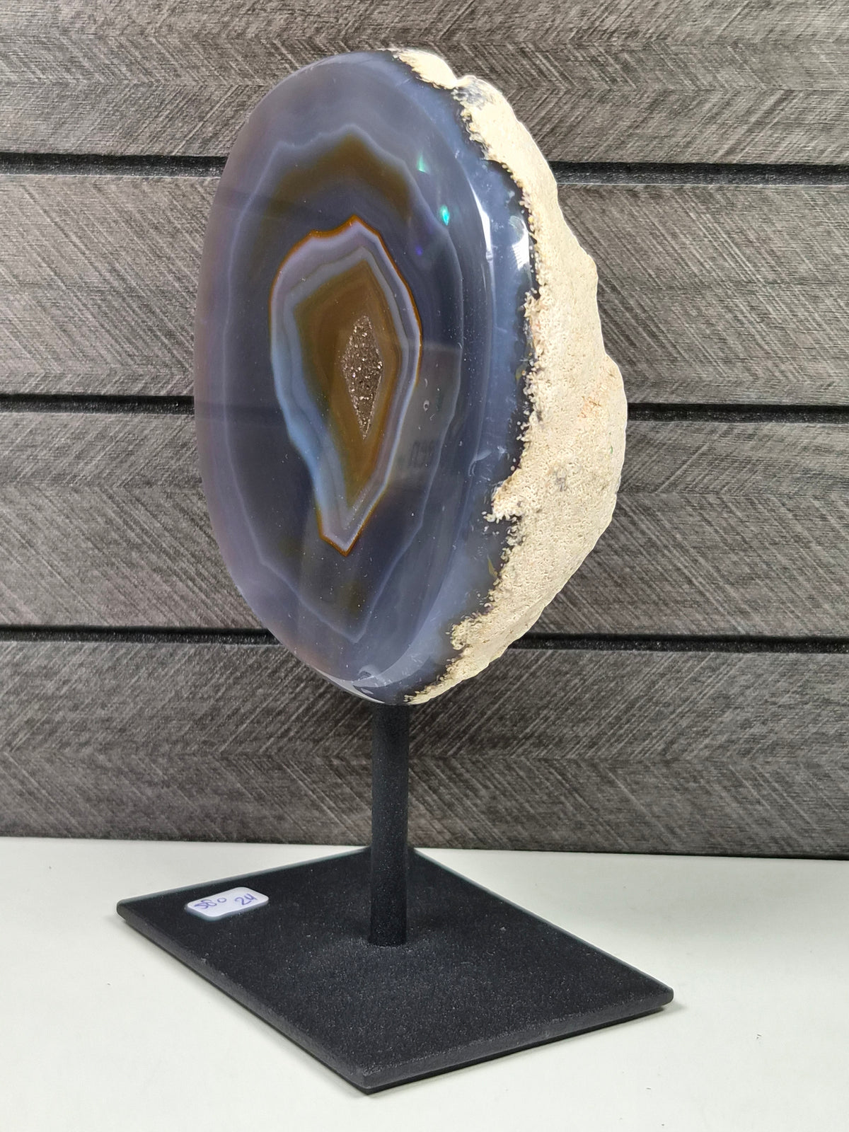 Agaat Geode op standaard 580 gram