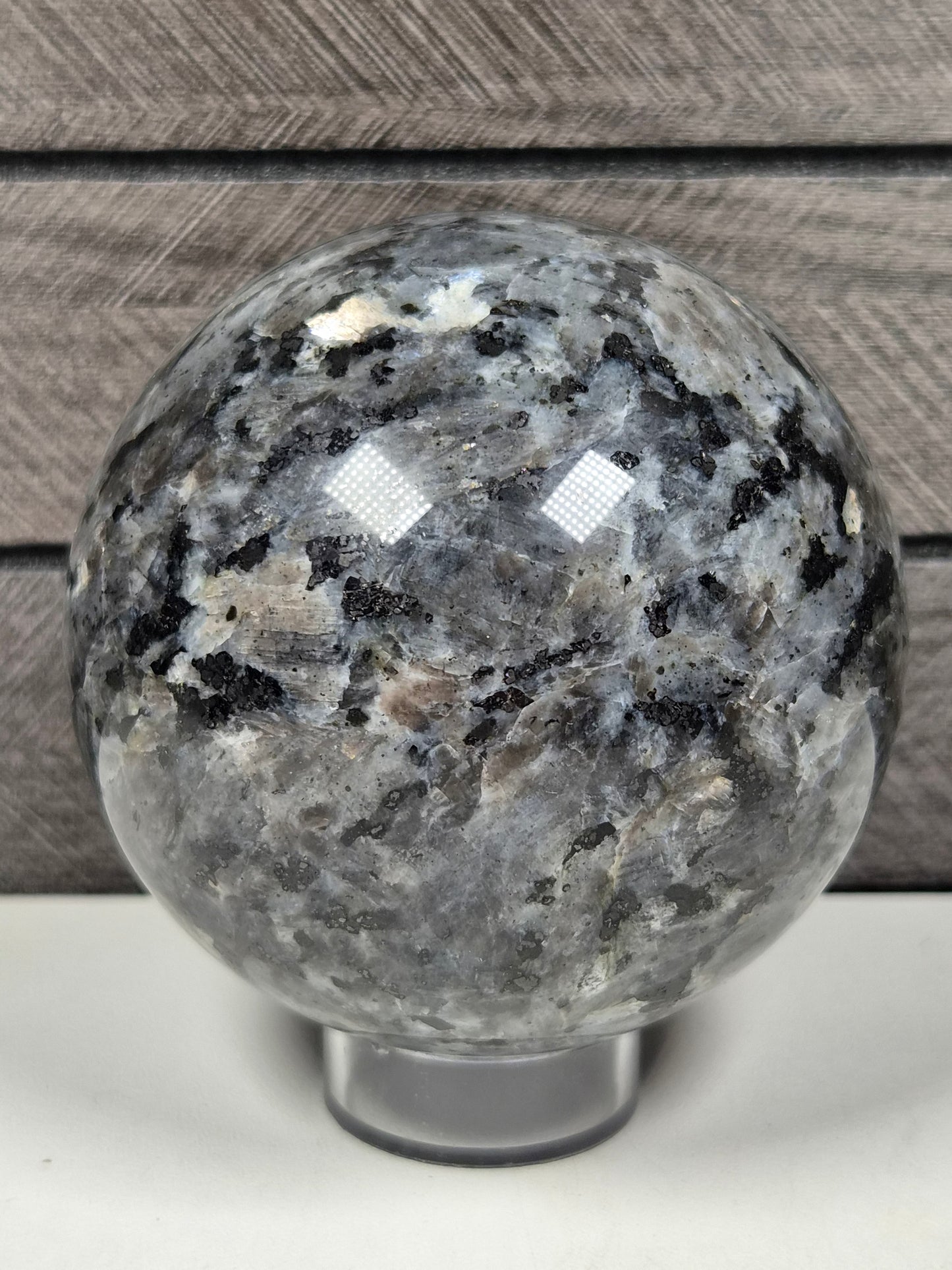 Larvikiet bol 732 gram