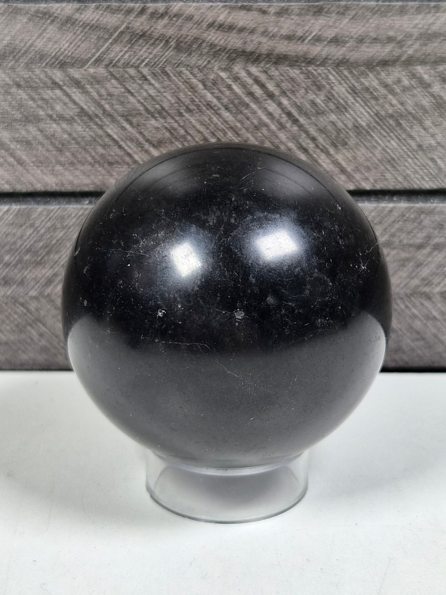 Zwarte Toermalijn bol 344 gram