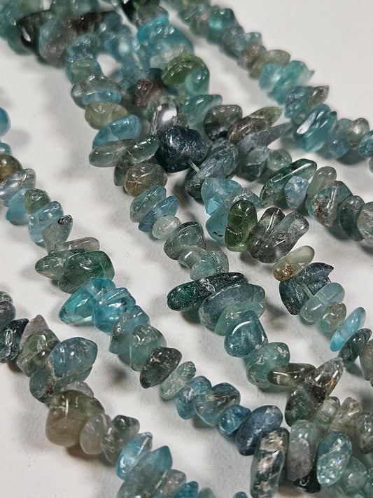 Blauwe Apatiet (helder) kralenstreng chips 6mm