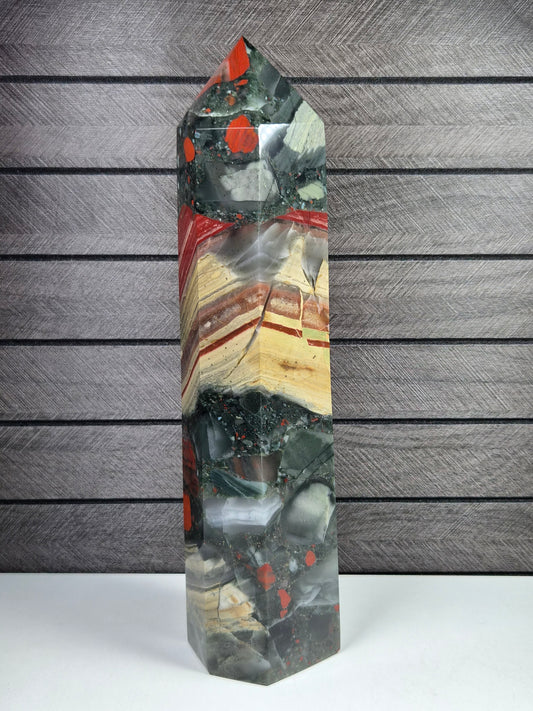 Afrikaanse bloedsteen toren 2124 gram