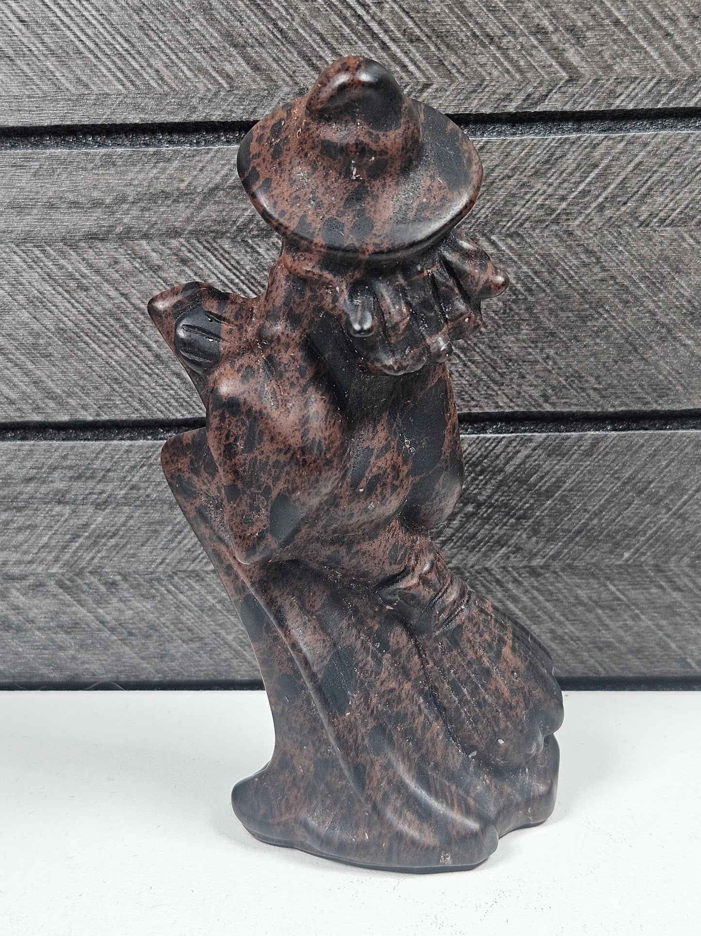 Mahonie Obsidiaan heks op bezem