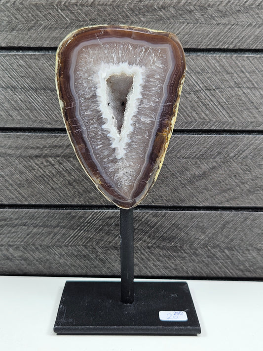 Agaat druzy op standaard 258 gram