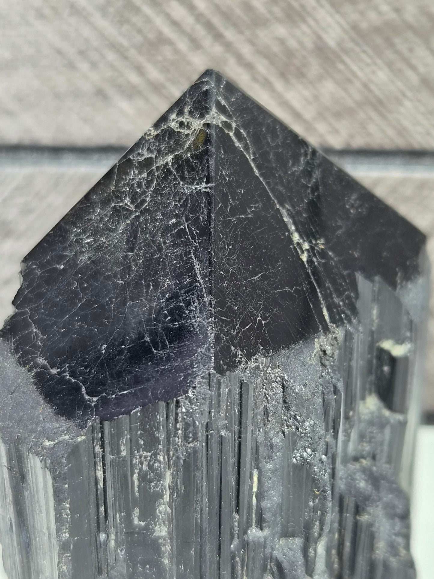 Zwarte Toermalijn toren 276 gram