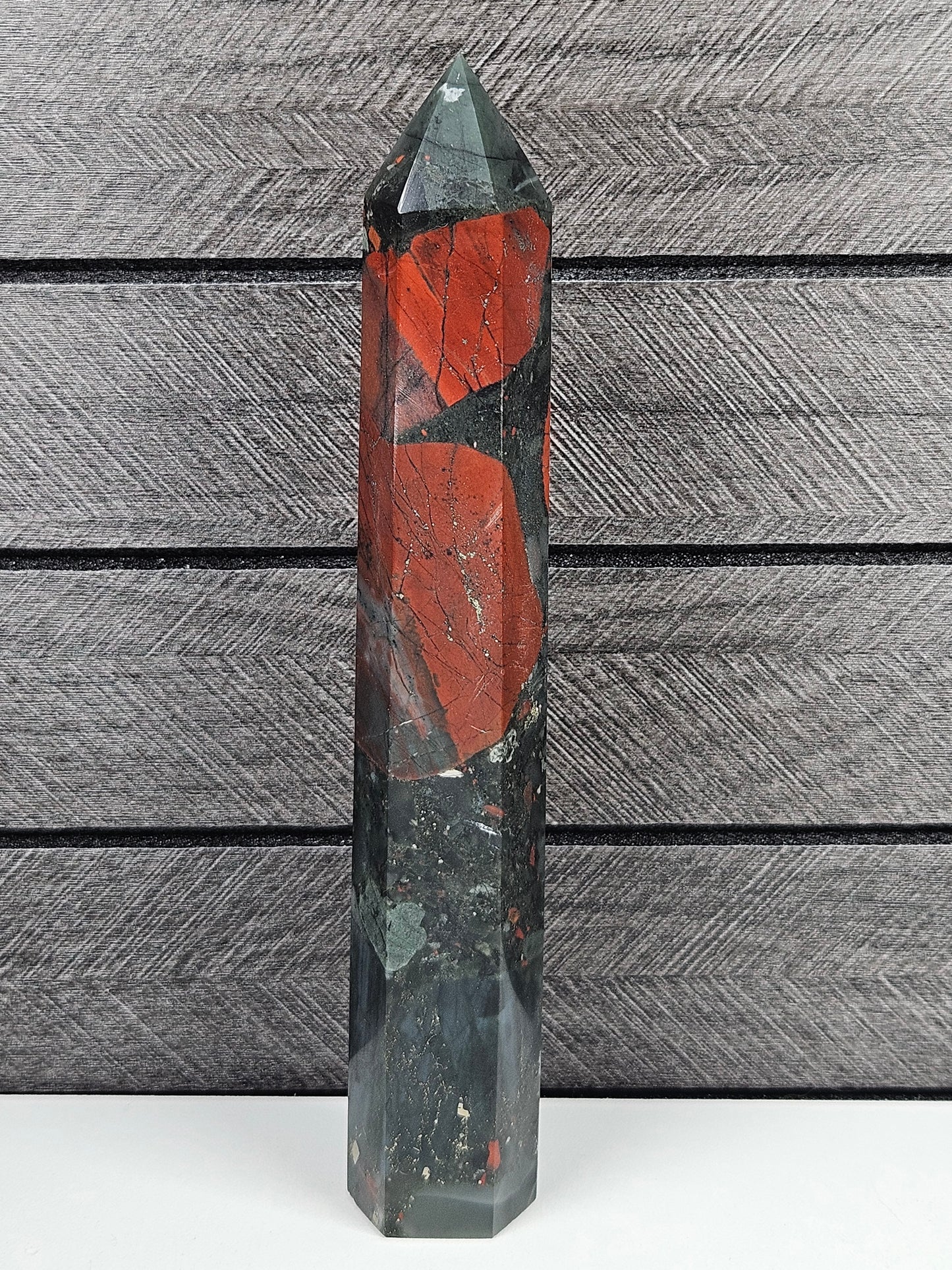 Afrikaanse bloedsteen toren 208 gram