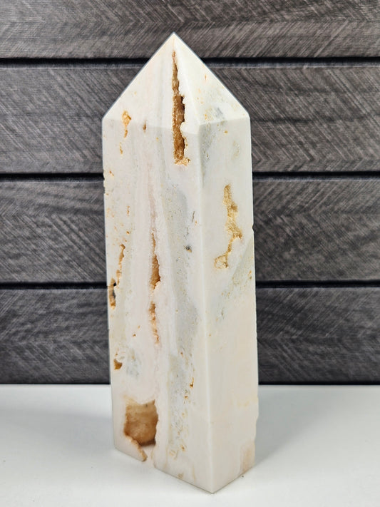 Witte calciet toren 316 gram