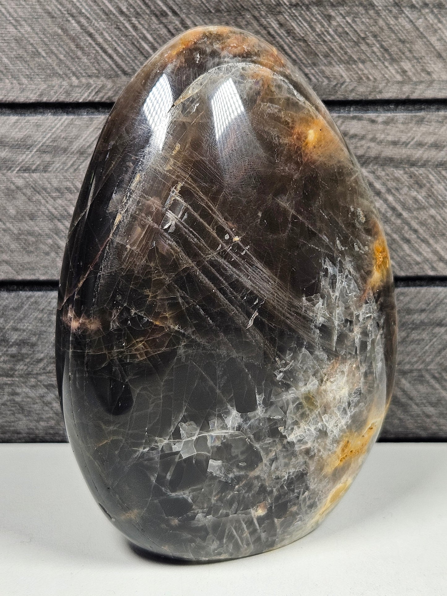 Schwarze Mondstein Skulptur 514 Gramm