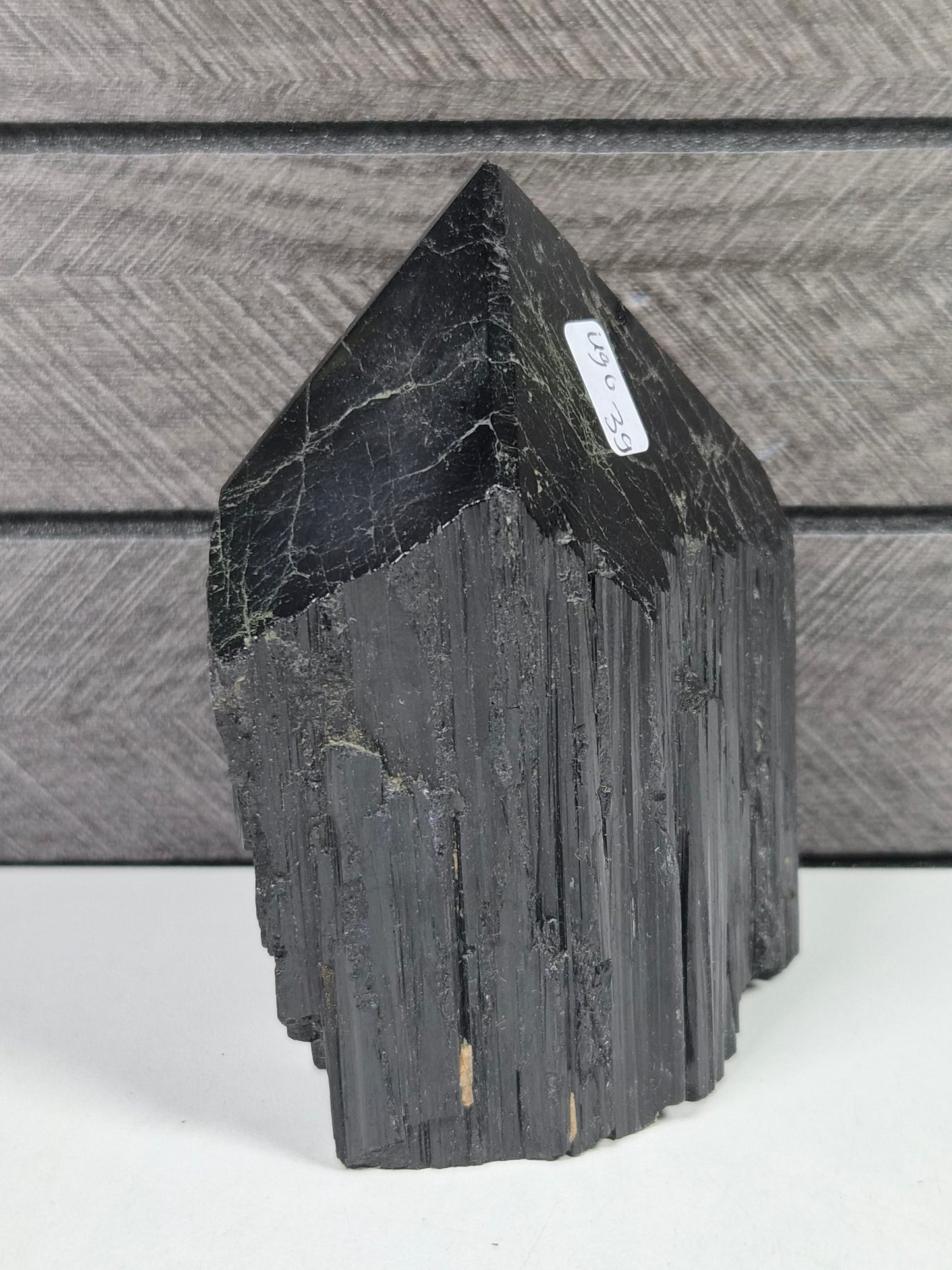 Zwarte toermalijn toren 490 gram