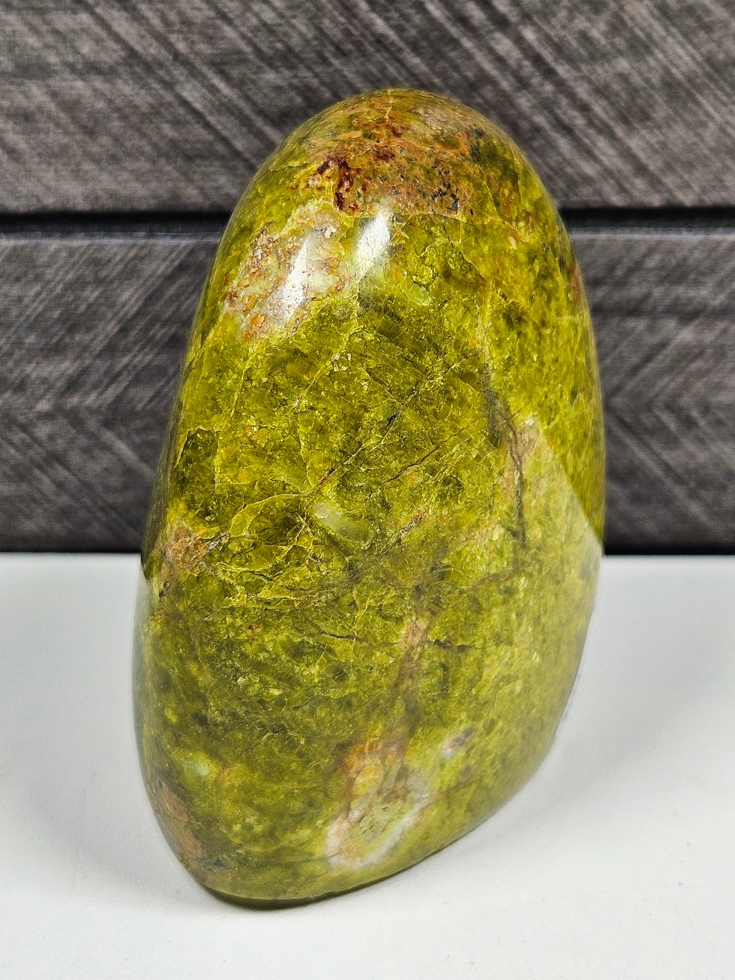 Groene opaal sculptuur 204 gram