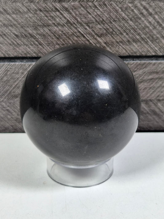 Zwarte Toermalijn bol 252 gram